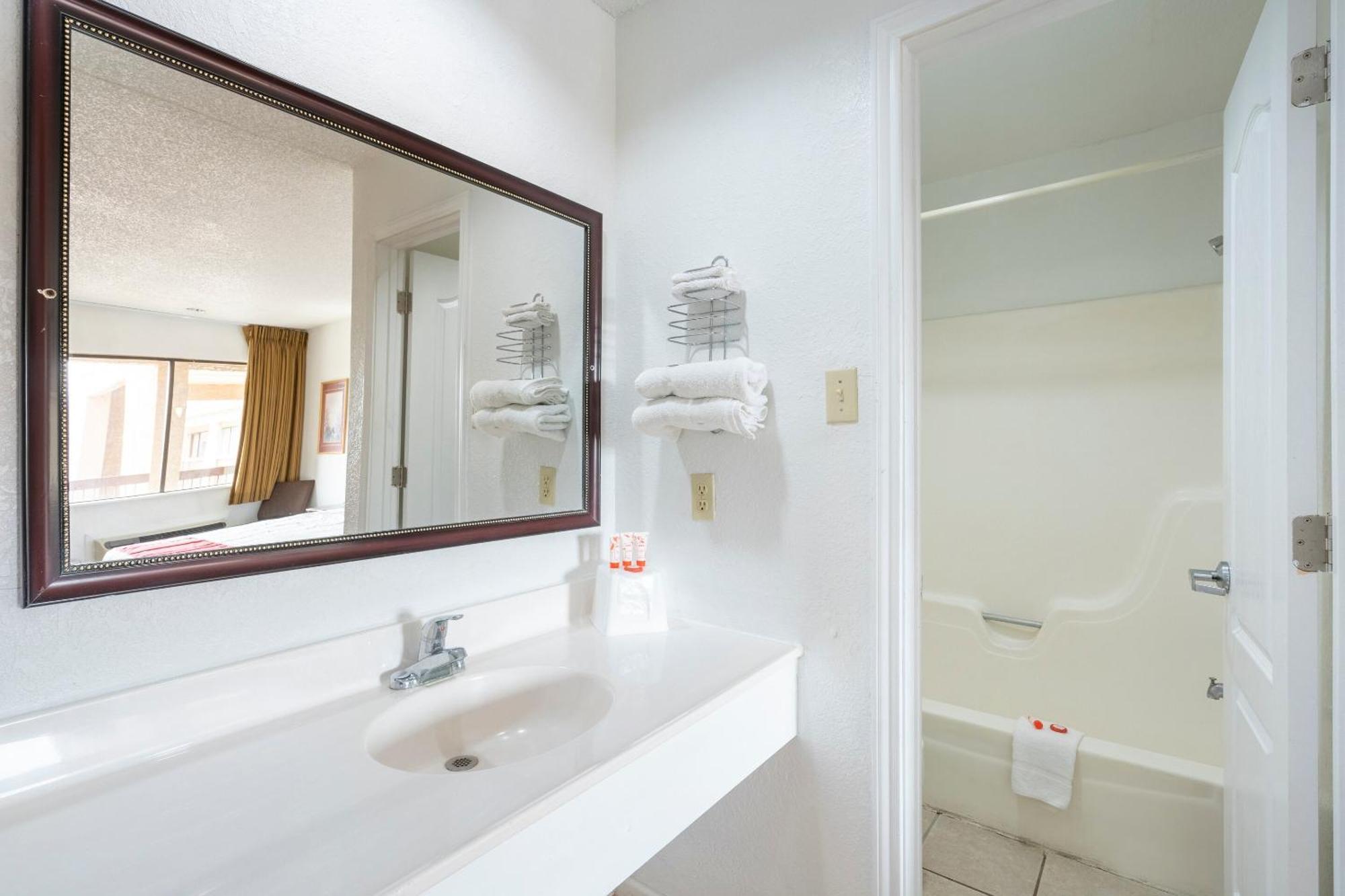 Oyo Hotel Groesbeck Dış mekan fotoğraf