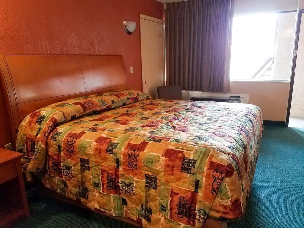 Oyo Hotel Groesbeck Dış mekan fotoğraf