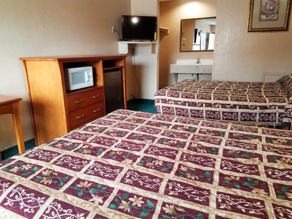 Oyo Hotel Groesbeck Dış mekan fotoğraf