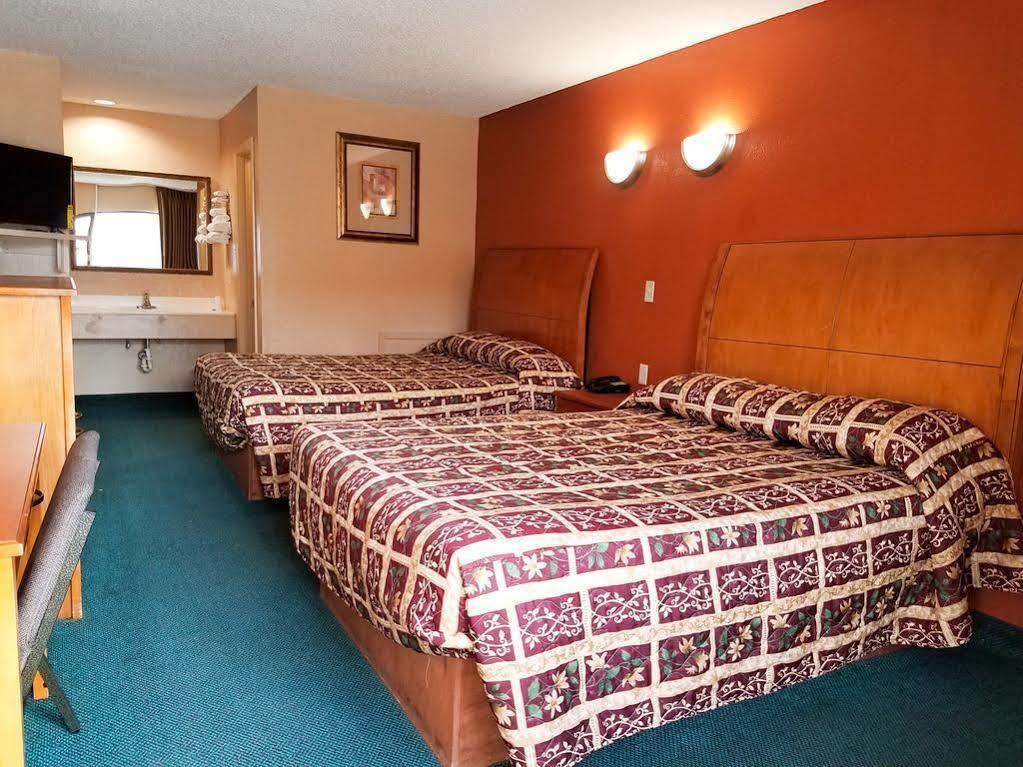 Oyo Hotel Groesbeck Dış mekan fotoğraf