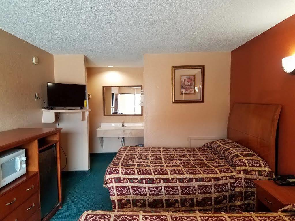 Oyo Hotel Groesbeck Dış mekan fotoğraf